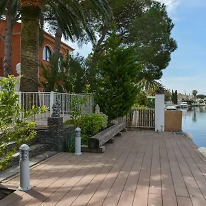  Сasa de vacaciones Requesens On Canal España